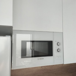 Микроволновая печь встраиваемая Bosch BFL520MW0, белый, 20 л, 800 Вт 