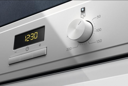 Духовой шкаф электрический Electrolux EOF3H40BW, белый, 8 режимов, 65 л, паровая очистка
