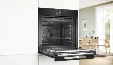 Электрический духовой шкаф с микроволнами Bosch Serie 8 HNG978NB1, черный, пиролитическая очистка