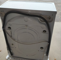 Уценённая стиральная машина Indesit IWUB 4085 (небольшая вмятина слевой стороны)