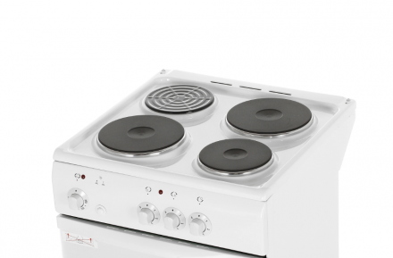 Кухонная электрическая плита De luxe 5003.17Э, белая, эмалированная сталь, 6 уровней мощности, поворотный механизм, 3 конфорки, 46 л