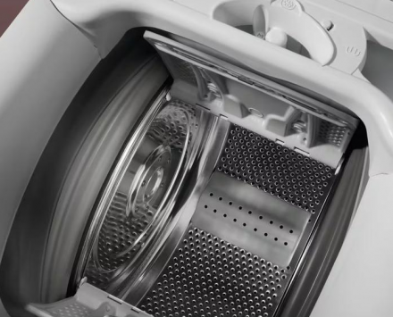 Стиральная машина с вертикальной загрузкой Electrolux EW2TN25262P TimeCare 500, белая, 6 кг, 1200 об/мин, 14 программ 