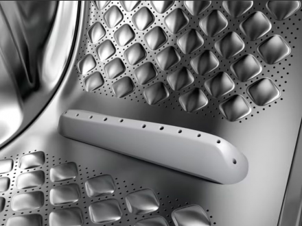 Стиральная машина с сушкой AEG LWR73166OE 7000 Series, чёрная, 10/6 кг, 1600 об/мин, 10 режимов, инверторная